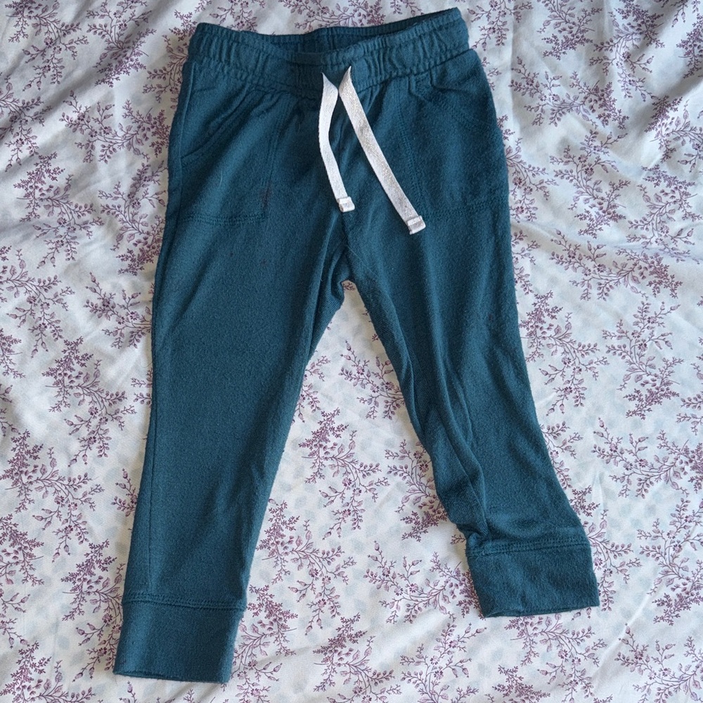 Girl’s 2T Winter Bundle | 13 Items - Picture 9 of 16